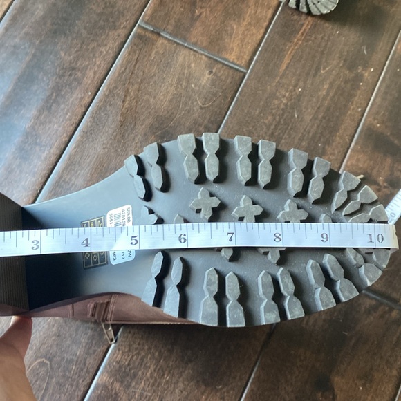 A MTL 1980 Fall Booties 10W - Picture 6 of 9